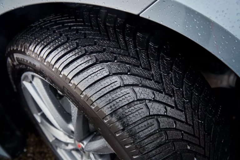 Noul Bridgestone Blizzak 6: anvelopa de iarnă performantă pe carosabil umed promite o durată de viață cu 30% mai lungă