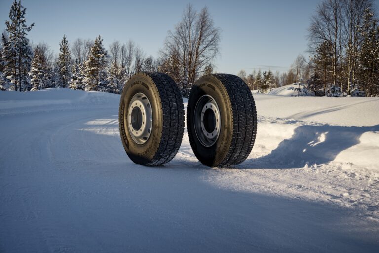 Anvelopele Hankook AW53/DW53 pentru camioane îmbunătățesc accelerația pe zăpadă cu 4% în teste interne